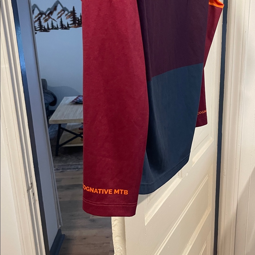 Cognitive Women's Mountain Biking Long Sleeve - Picture 3 of 3